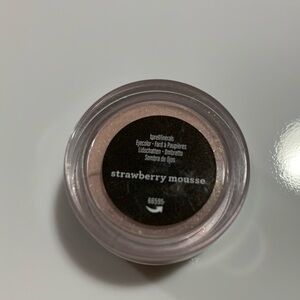 bareMinerals eyeshadow strawberry mousse